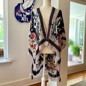 NWT Vince Camuto Floral Kimono